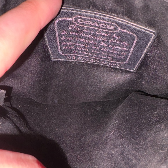 Iconic Coach Crossbody Bag - Picture 11 of 13